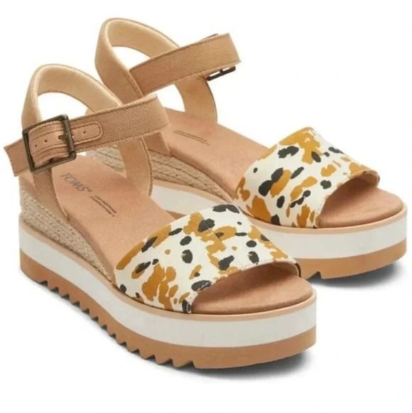 TOMS Brown and Cow Print Women's Diana Sandals - Picture 1 of 9